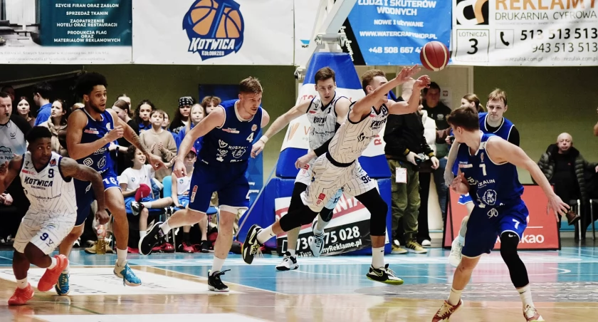 foto Karol Skiba Sensation Kotwica Port Morski Kołobrzeg