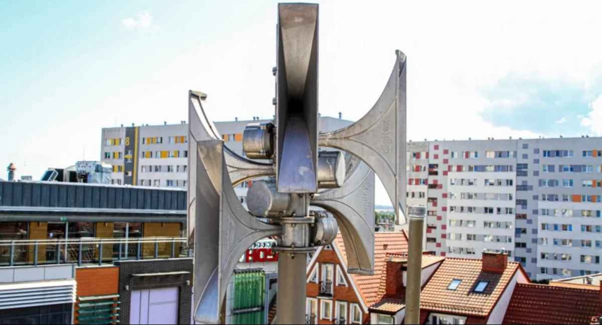 Wiadomości, Zawyją syreny alarmowe Godzina - zdjęcie, fotografia