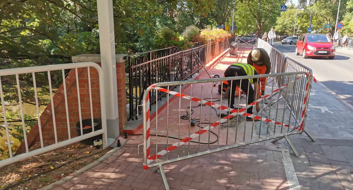 Wiadomości, Poprawki ścieżce rowerowej - zdjęcie, fotografia