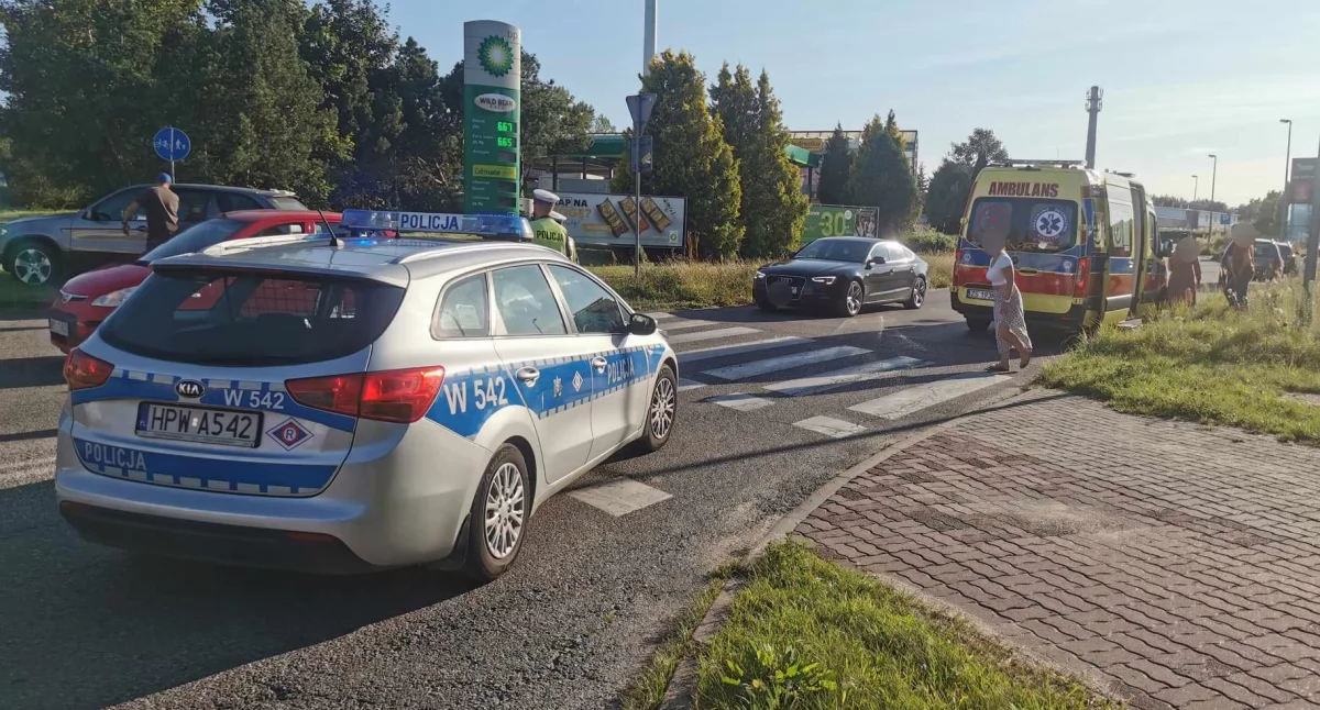 Wypadki drogowe, Potrącanie rowerzysty Mężczyzna zabrany szpitala - zdjęcie, fotografia