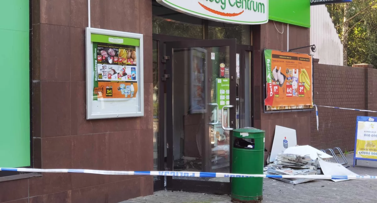 Wiadomości, Wybuch Kołobrzegu bankomatu skradziono pieniądze szacowanie strat - zdjęcie, fotografia