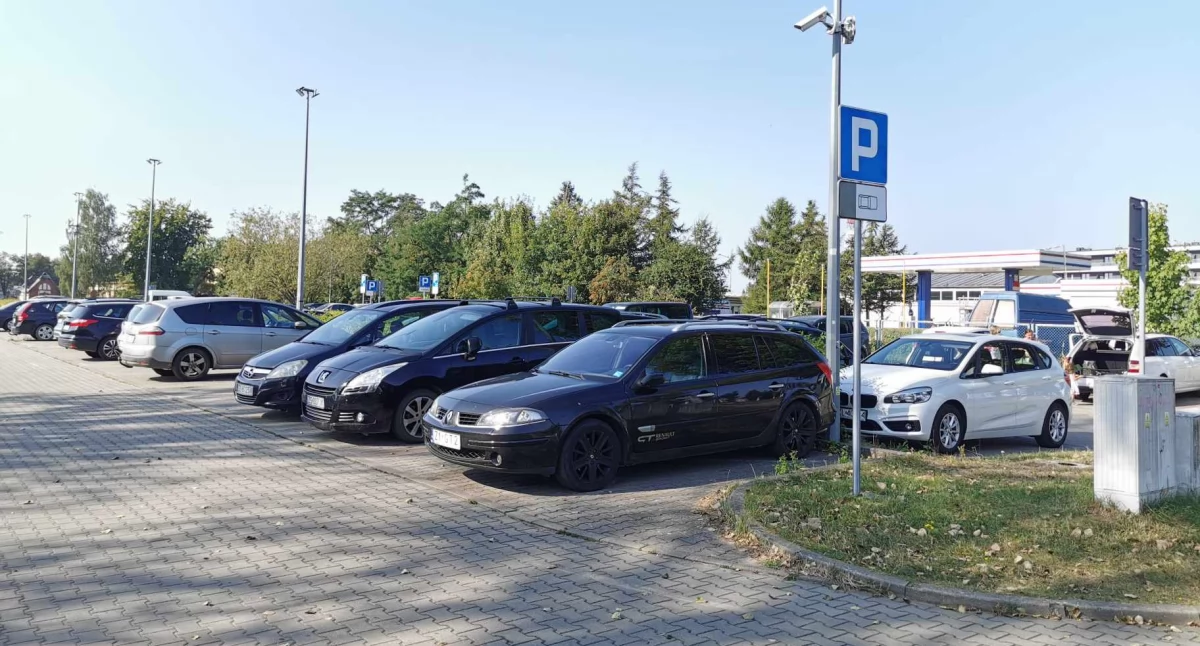 Wiadomości, będzie kosztowała godzina postoju parkingi wkrótce płatne - zdjęcie, fotografia