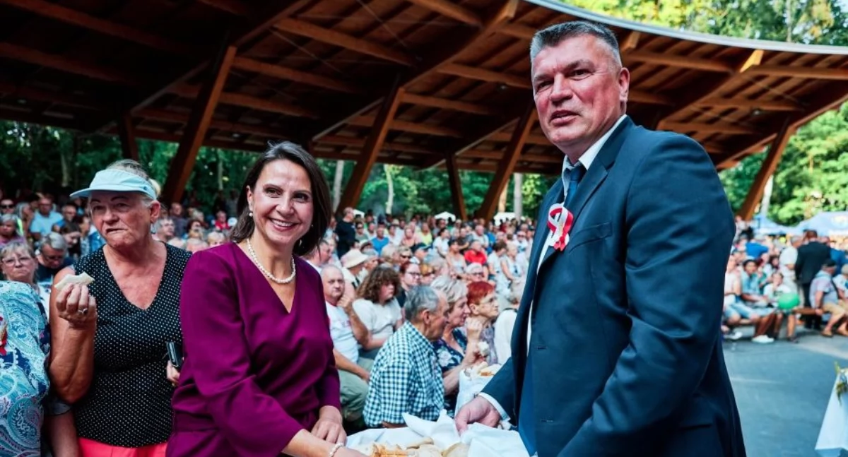 Aktualności, Ustronie Morskie podziękowało rolnikom ciężką pracę - zdjęcie, fotografia