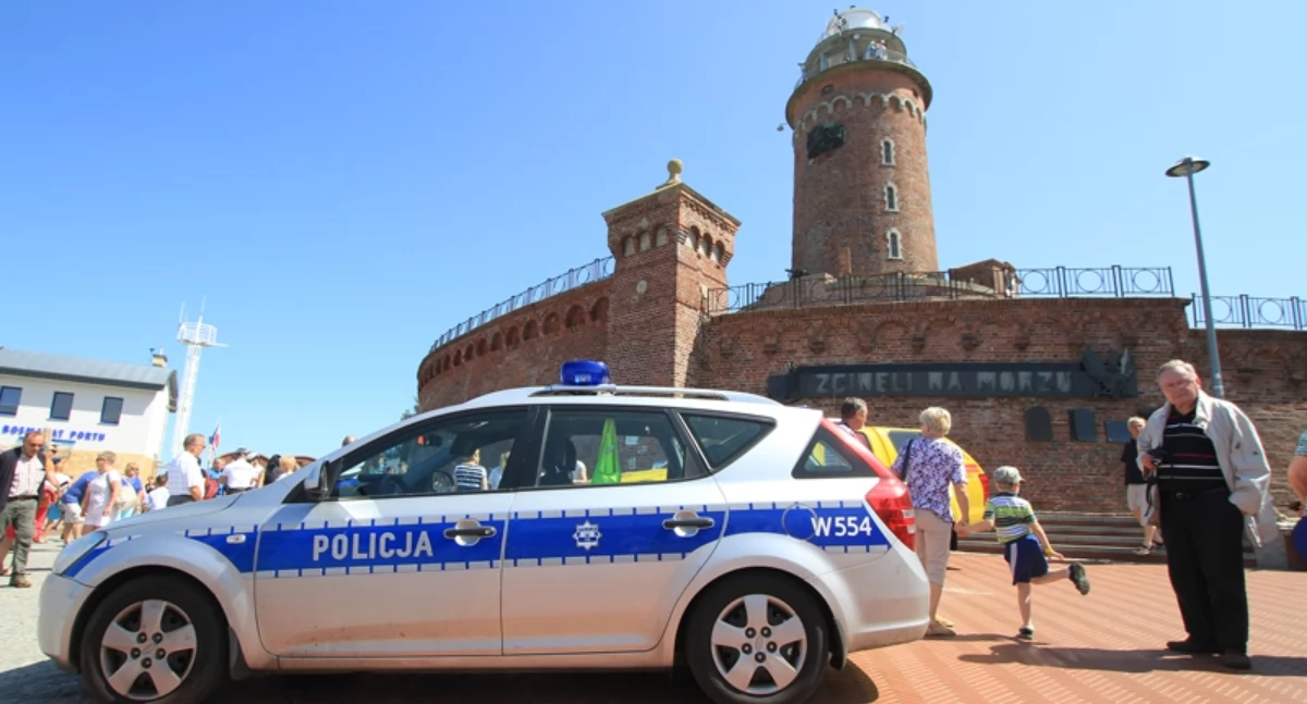 Wiadomości, Szczecinianka kołobrzeskich mundurowych „to chluba policji” Dlaczego napisała - zdjęcie, fotografia