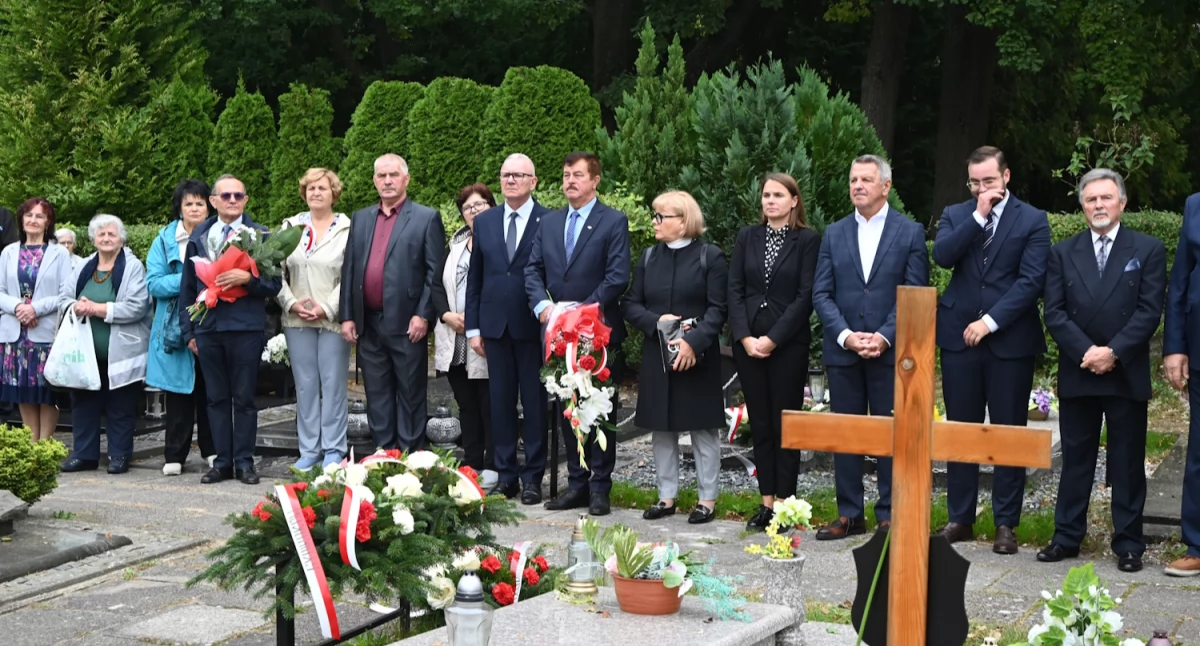 Wiadomości, Uczcili pamięć ofiar sowieckiej agresji - zdjęcie, fotografia