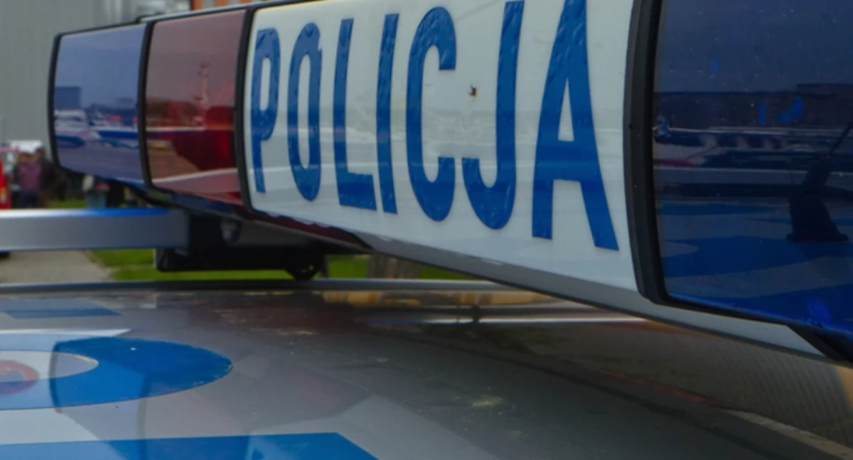 Kronika policyjna, Policja ostrzega Uwaga oszustów! Żerują tragedii powodzian - zdjęcie, fotografia