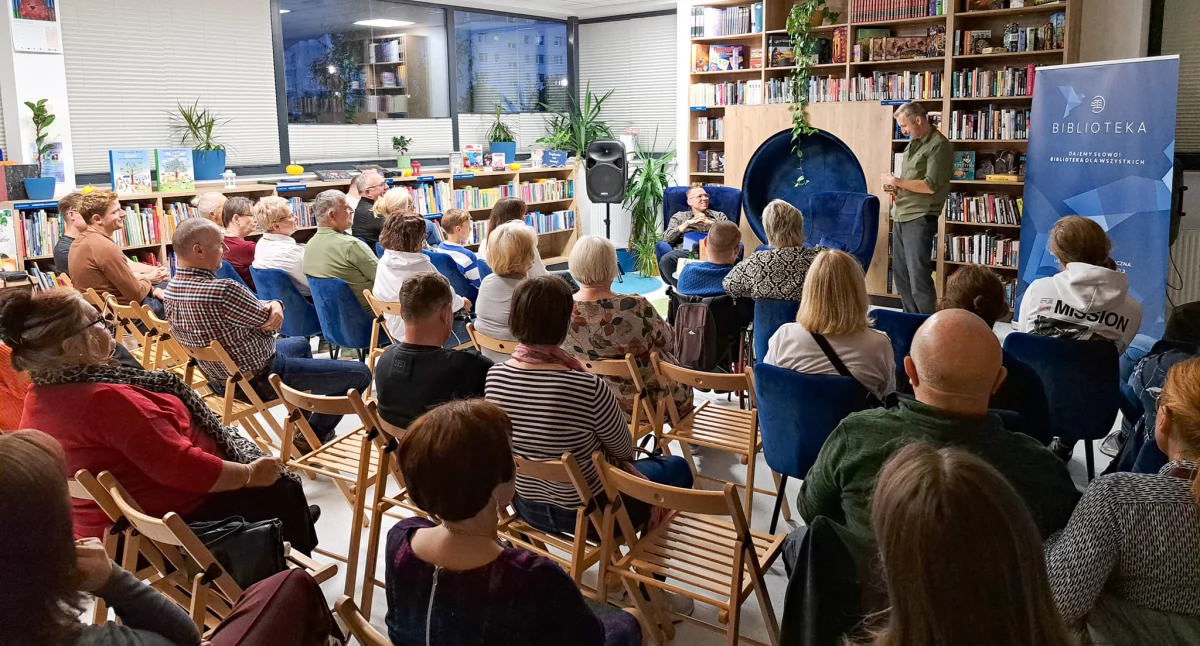 Biblioteka, Listopad kulturą ciekawego czeka Miejskiej Bibliotece Publicznej - zdjęcie, fotografia