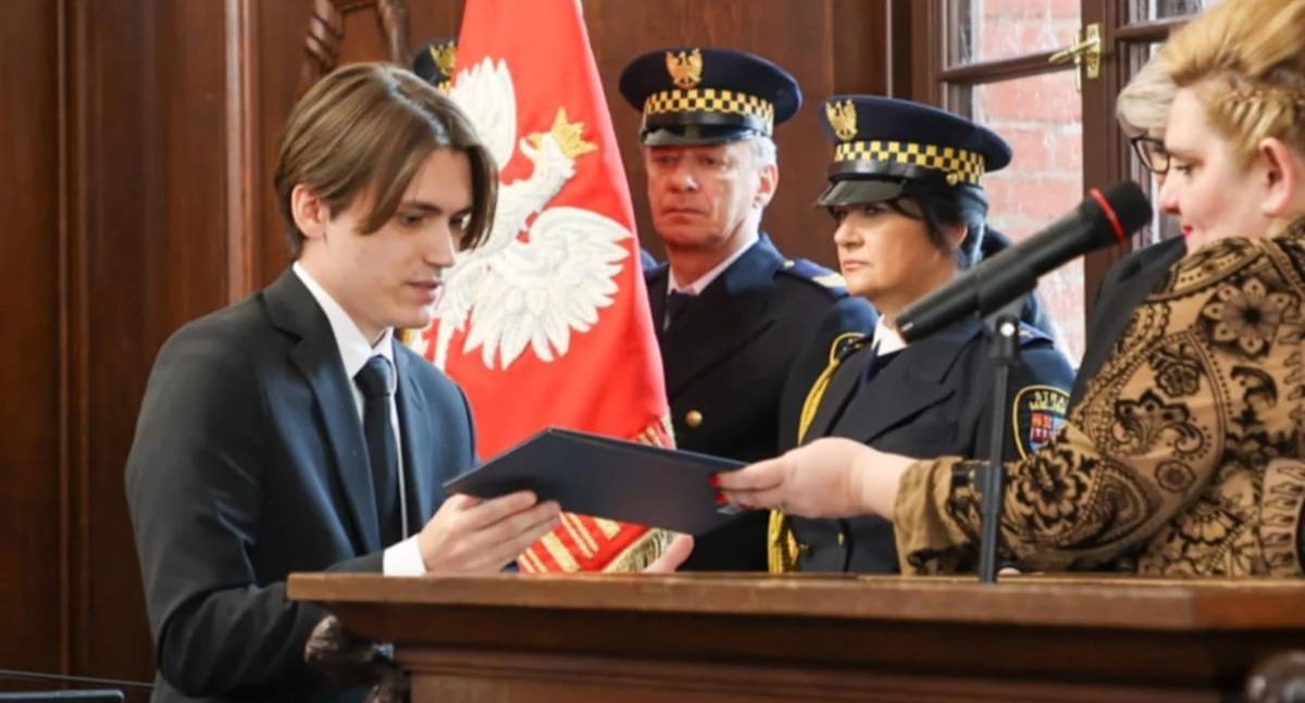 Wiadomości, Radny zgłosił policję radnych zastraszanie hejtu - zdjęcie, fotografia
