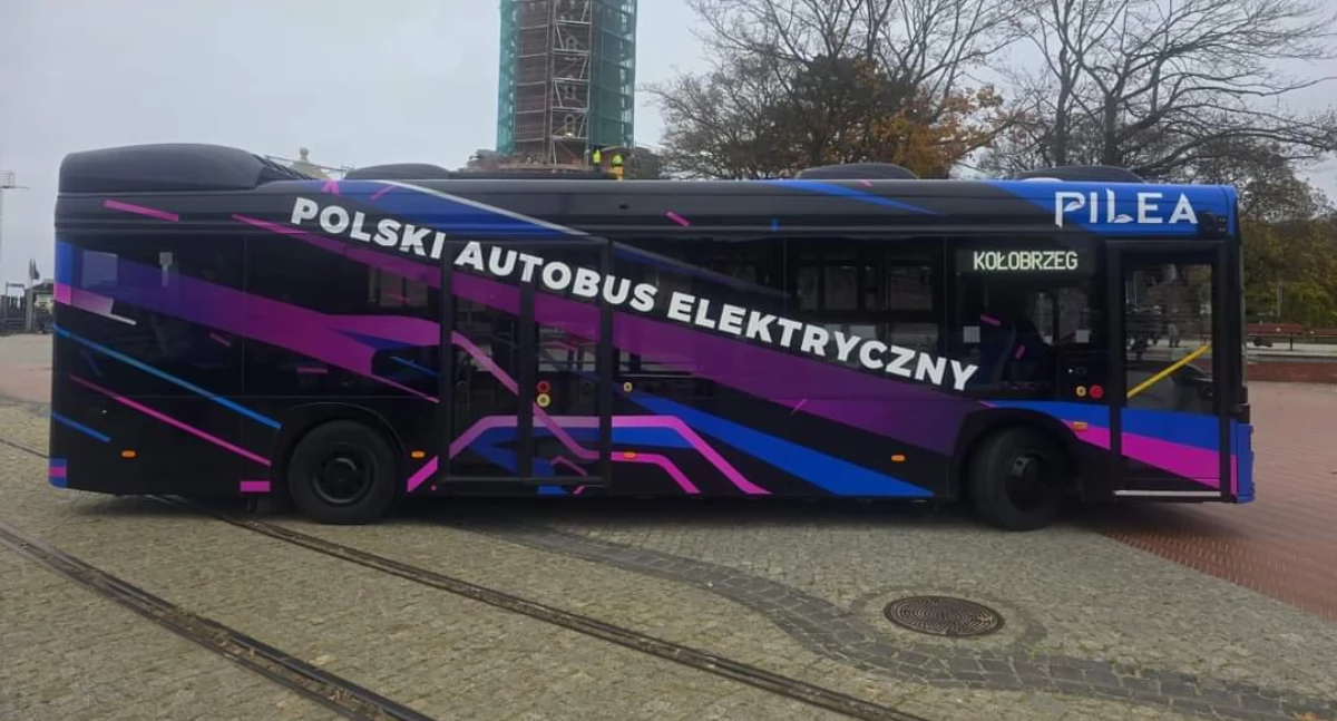 Inwestycje, Pierwszy elektryczny autobus Komunikacji Miejskiej - zdjęcie, fotografia