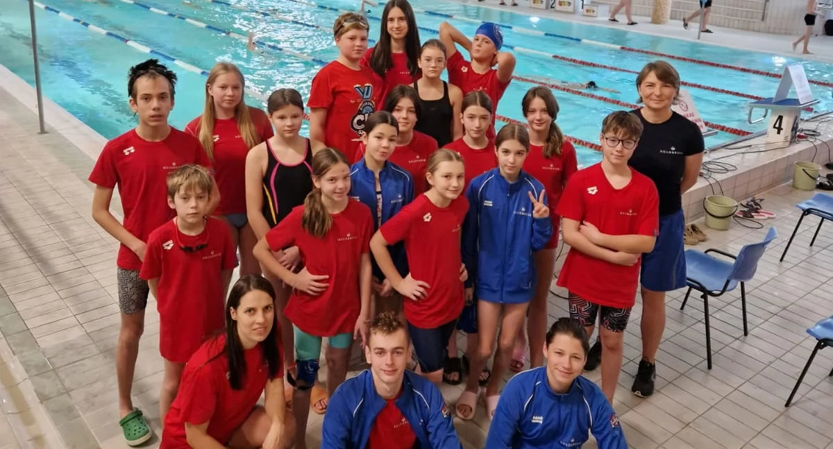Pływanie, Sprint Kołobrzeg medali pływaków - zdjęcie, fotografia