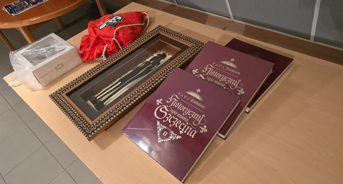 Wiadomości, Aukcje WOŚP Przekaż przedmiot voucher licytacje - zdjęcie, fotografia