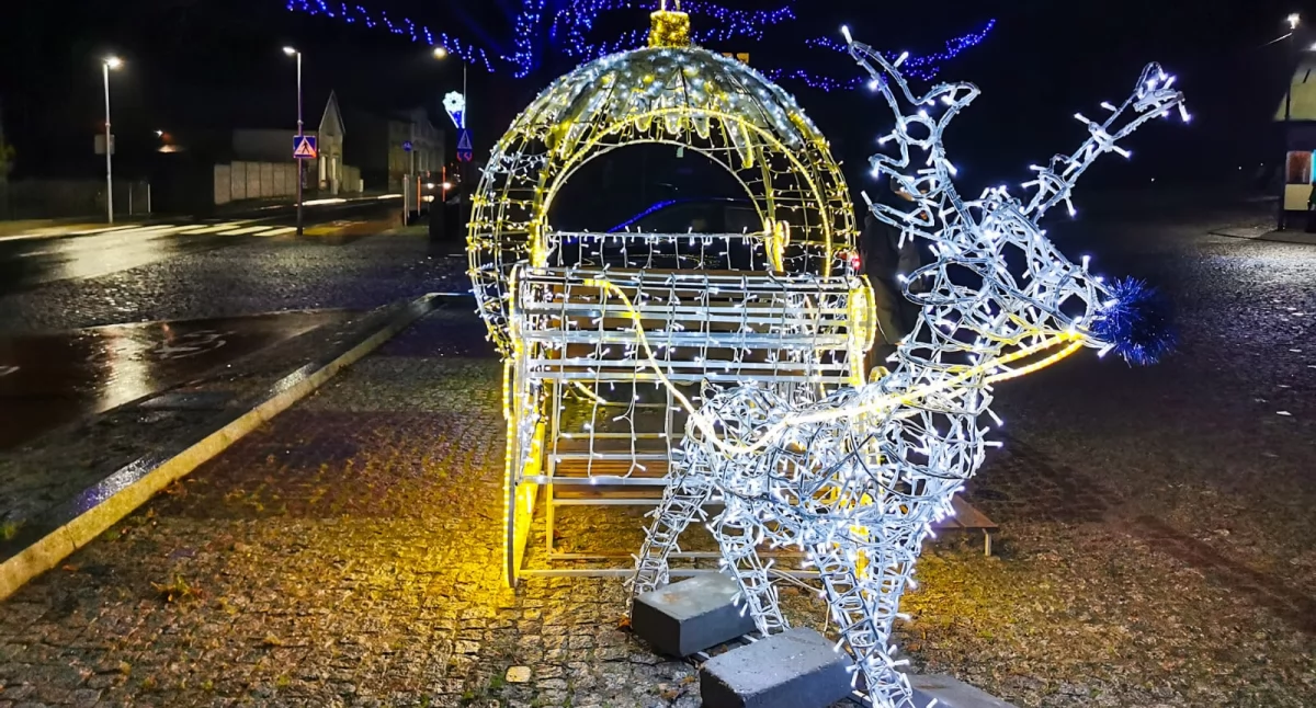 Wiadomości, Świąteczne dekoracje Ustroniu Morskim Dygowie - zdjęcie, fotografia