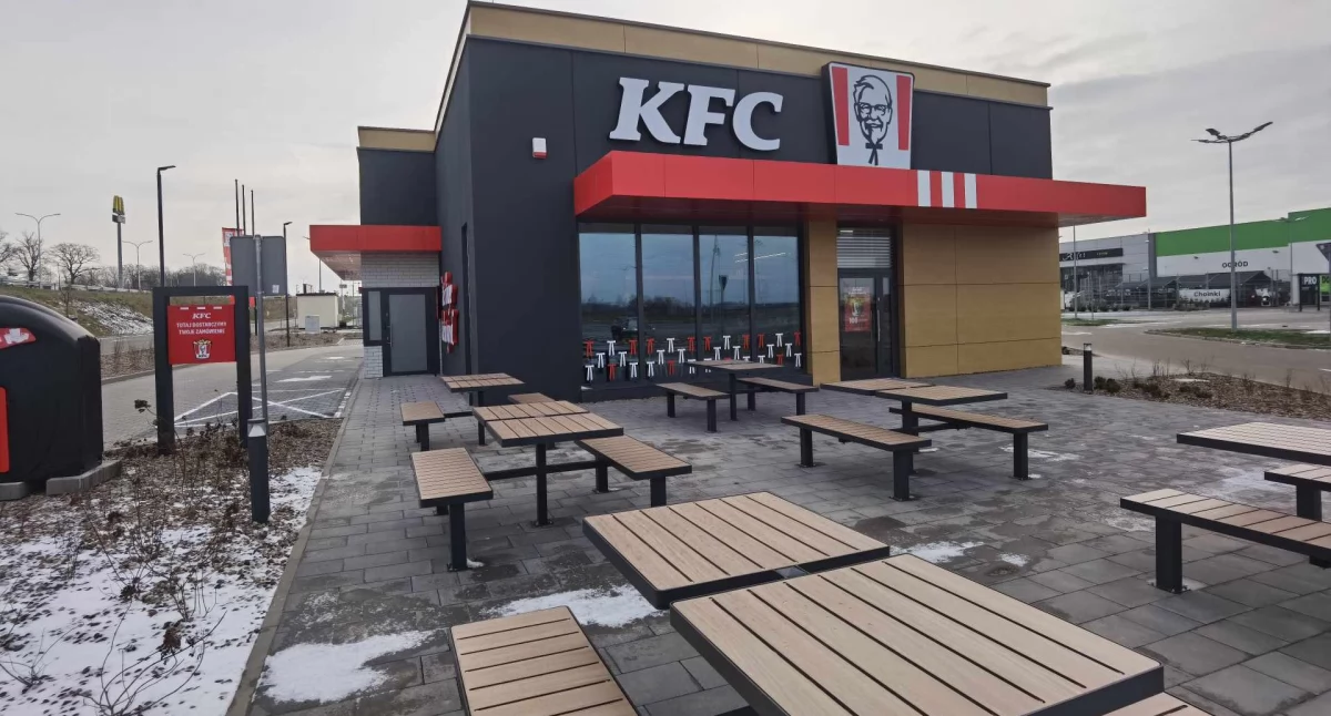 Wiadomości, kubełków otwarcie Kiedy można przyjechać kurczaka sieciówki - zdjęcie, fotografia