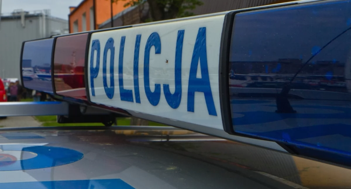 Kronika policyjna, Ukrywał przed policją wpadł latek poszukiwany listem gończym zatrzymany - zdjęcie, fotografia