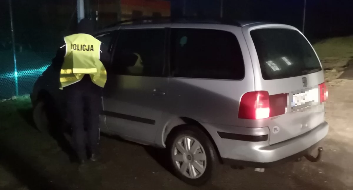 Kronika policyjna, Miał zakaz prowadzenia pojazdów Przyjechał autem posterunek policji - zdjęcie, fotografia