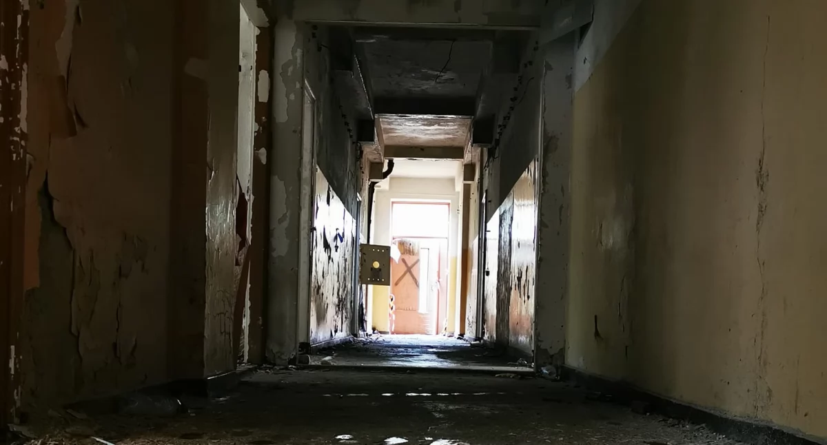 Wiadomości, Eksploruje opuszczone miejsca Opowie swoich wyprawach - zdjęcie, fotografia