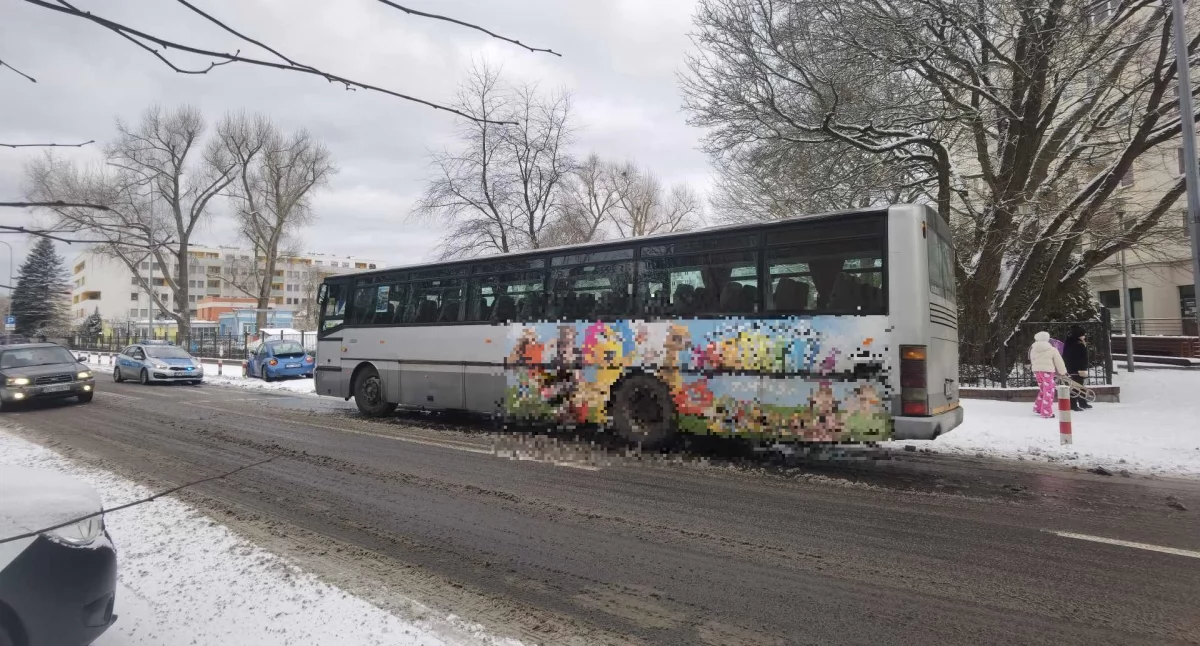 Wypadki drogowe, Utrudnienia Lubelskiej Zderzenie autobusu osobówką - zdjęcie, fotografia