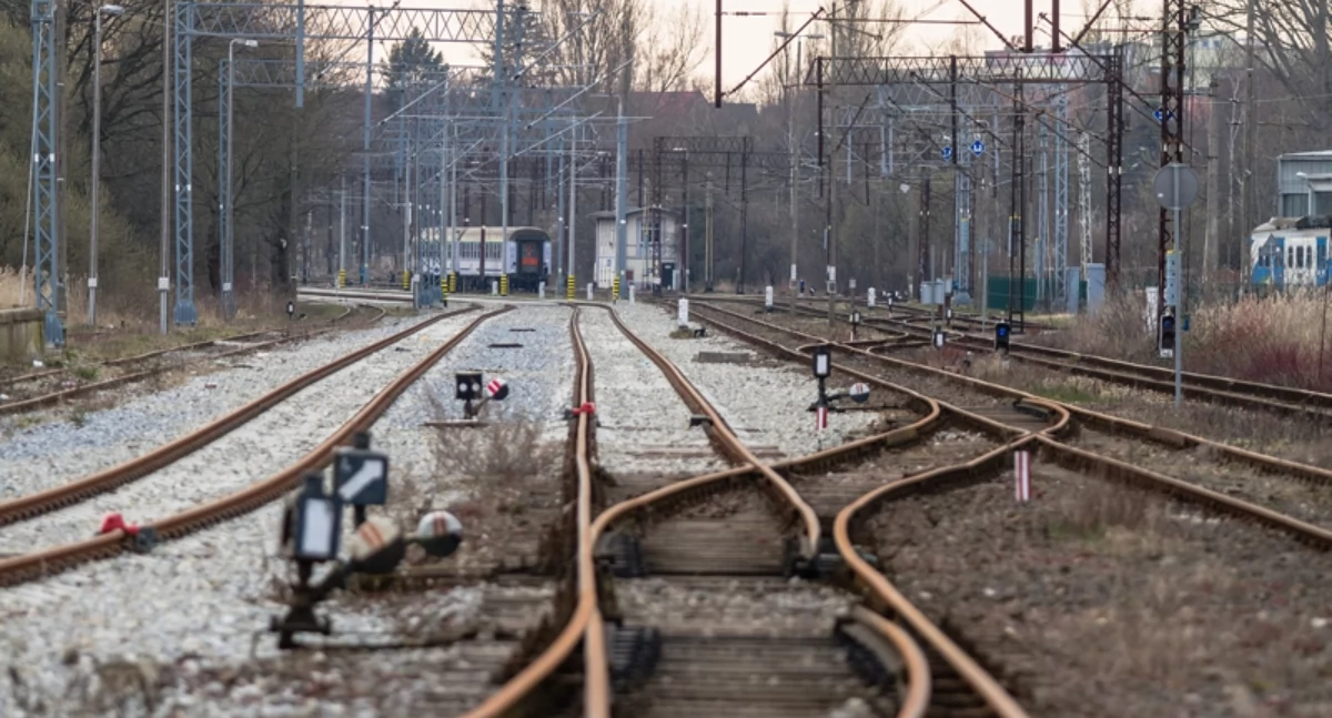Wiadomości, Czasowe zmiany rozkładzie jazdy Cięższy dojazd Łodzi Waraszawy - zdjęcie, fotografia