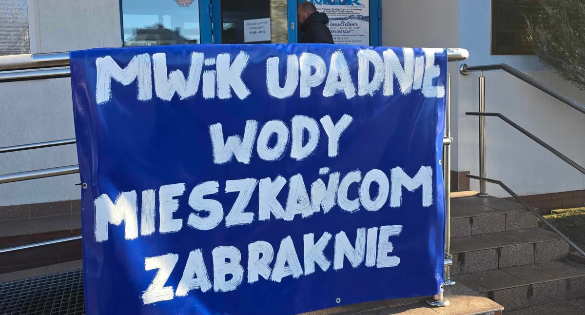 Wiadomości, wodociągach protest „MWiK upadnie mieszkańcom zabraknie - zdjęcie, fotografia