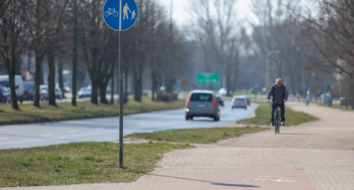 Wiadomości, Mieszkańcy pytają spowalniacze rowerzystów ścieżkach pędzą opamiętania - zdjęcie, fotografia