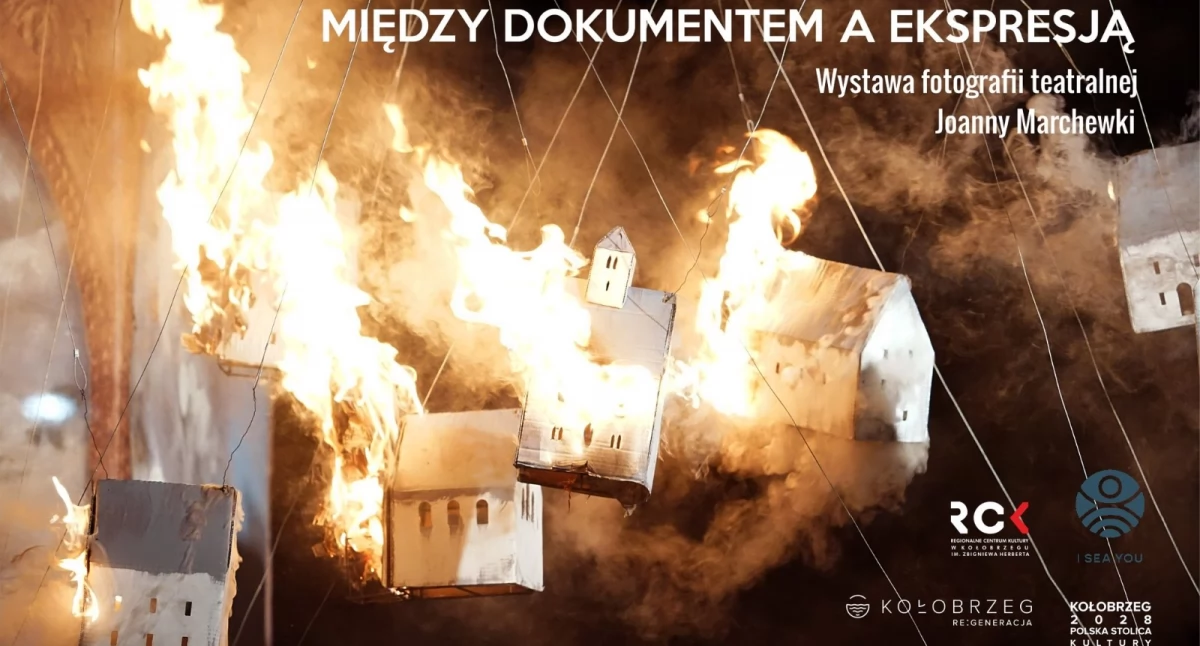 Inne, Teatr uchwycony kadrze Wernisaż wystawy Joanny Marchewki - zdjęcie, fotografia