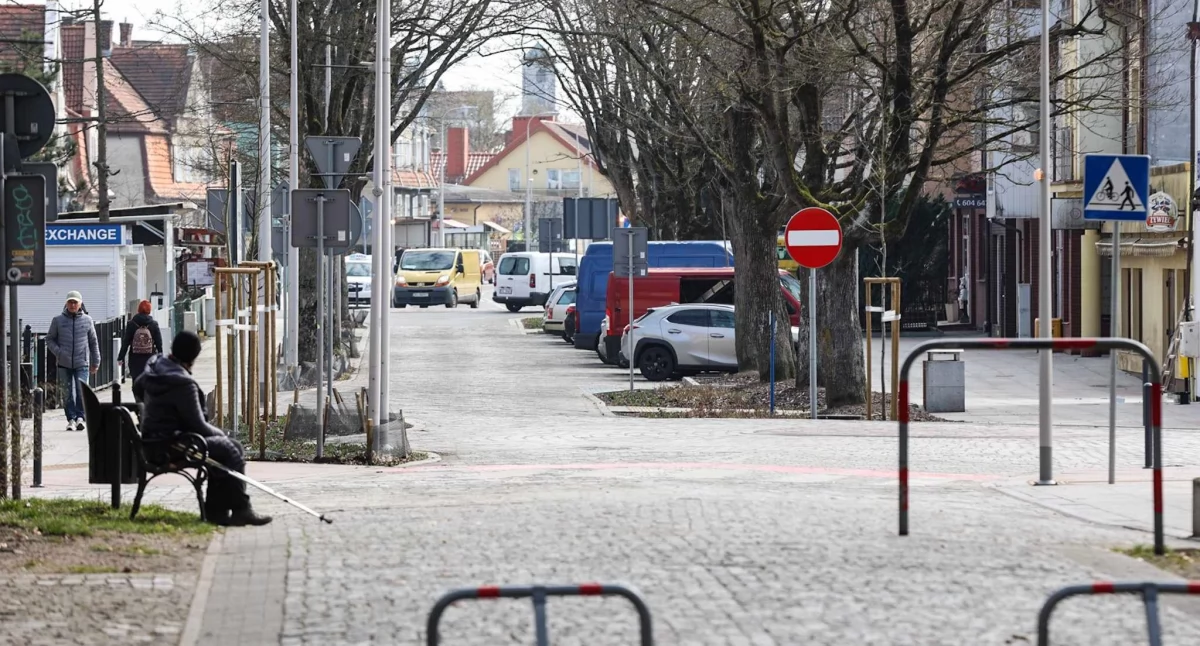 Wiadomości, Będzie nazwa ronda Dzielnicy Zachodniej - zdjęcie, fotografia