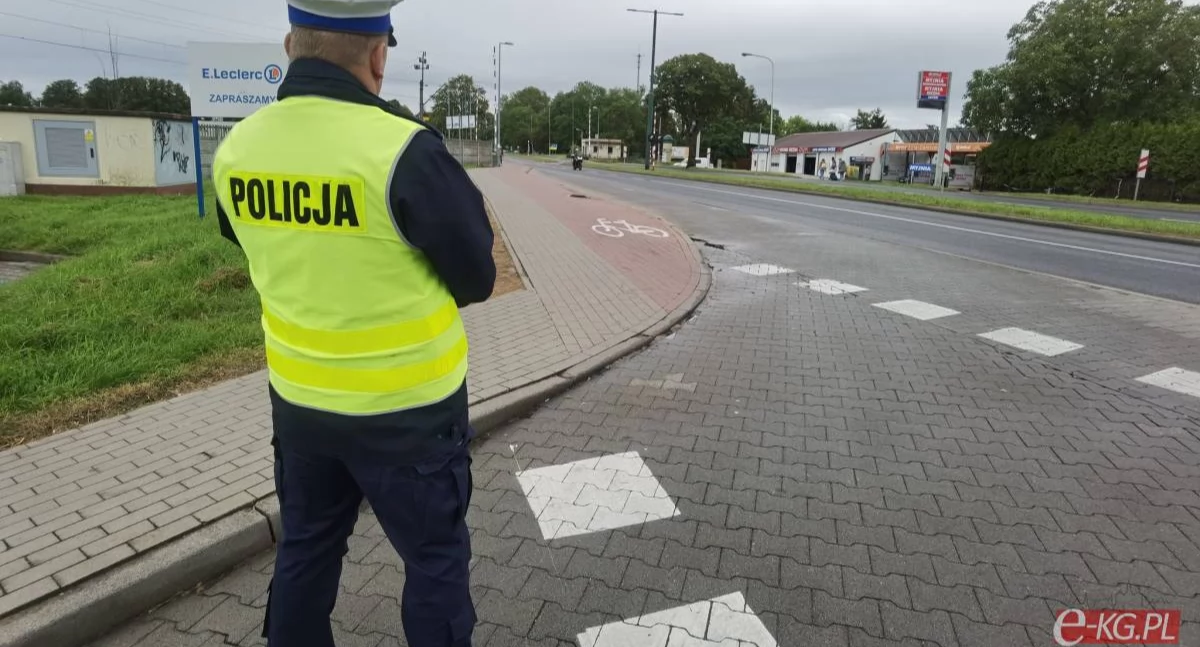 Kronika policyjna, Piraci drogowi rękach policji osoby straciły prawo jazdy posypały również wysokie mandaty - zdjęcie, fotografia