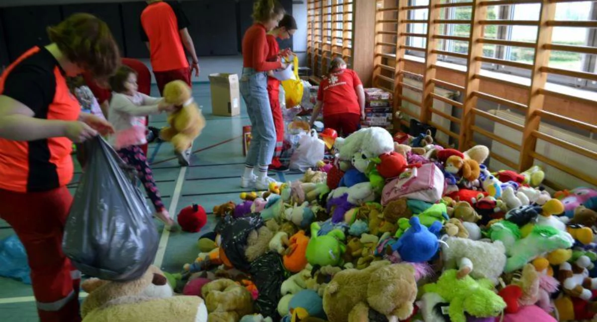 Wiadomości, Startuje akcja „Paczka dzieciaczka” zbiórka najbardziej potrzebujących dzieci - zdjęcie, fotografia