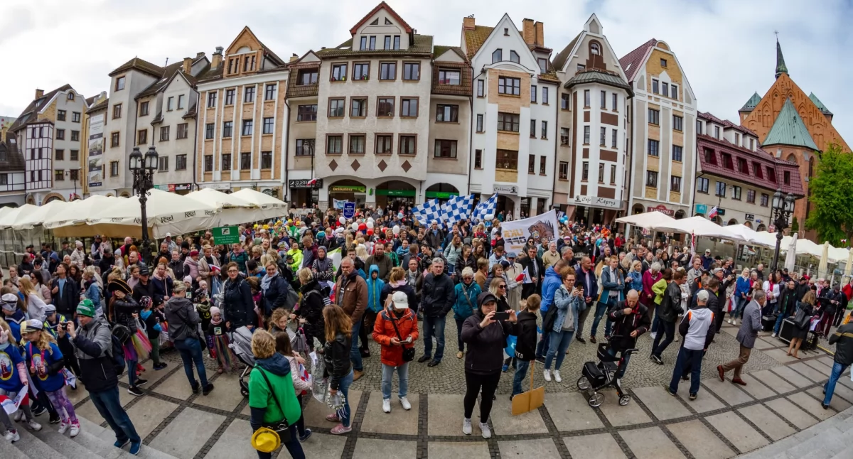 Wiadomości, Kołobrzeska majówka Koncerty sztuka dobra kuchnia - zdjęcie, fotografia