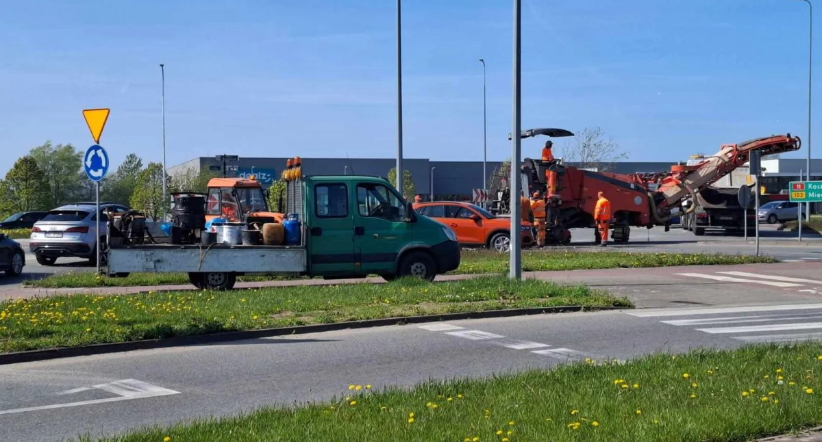Wiadomości, zapowiedzi ruszyły prace GDDKiA rondzie Borowinowym Korki sparaliżowały - zdjęcie, fotografia
