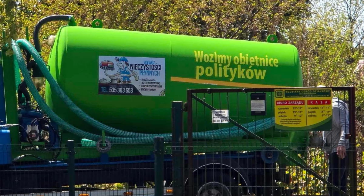 Wiadomości, szambowóz Kołobrzegu Obietnice polityków - zdjęcie, fotografia