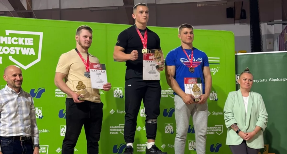 Inne Sporty, Miron Dembski rekordem złotem Akademickich Mistrzostw Polski przysiadzie! - zdjęcie, fotografia