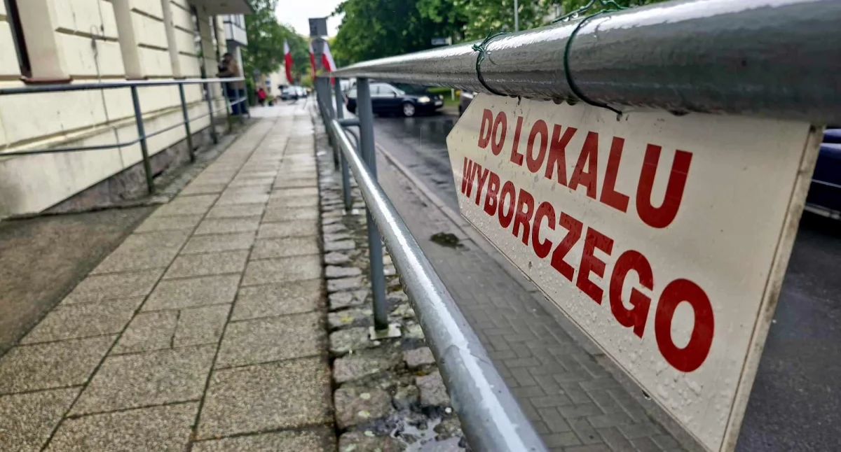 Wiadomości, Wybory prezydenckie Pierwsze frekwencji powiecie - zdjęcie, fotografia
