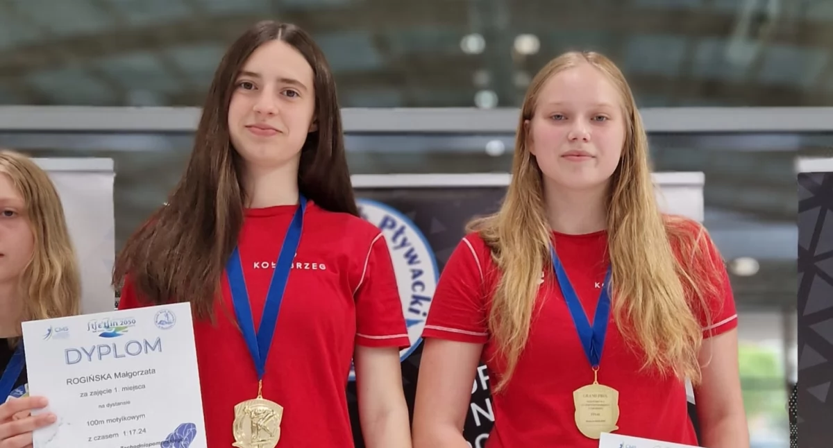 Pływanie, Młode pływaczki Kołobrzeg medalami - zdjęcie, fotografia