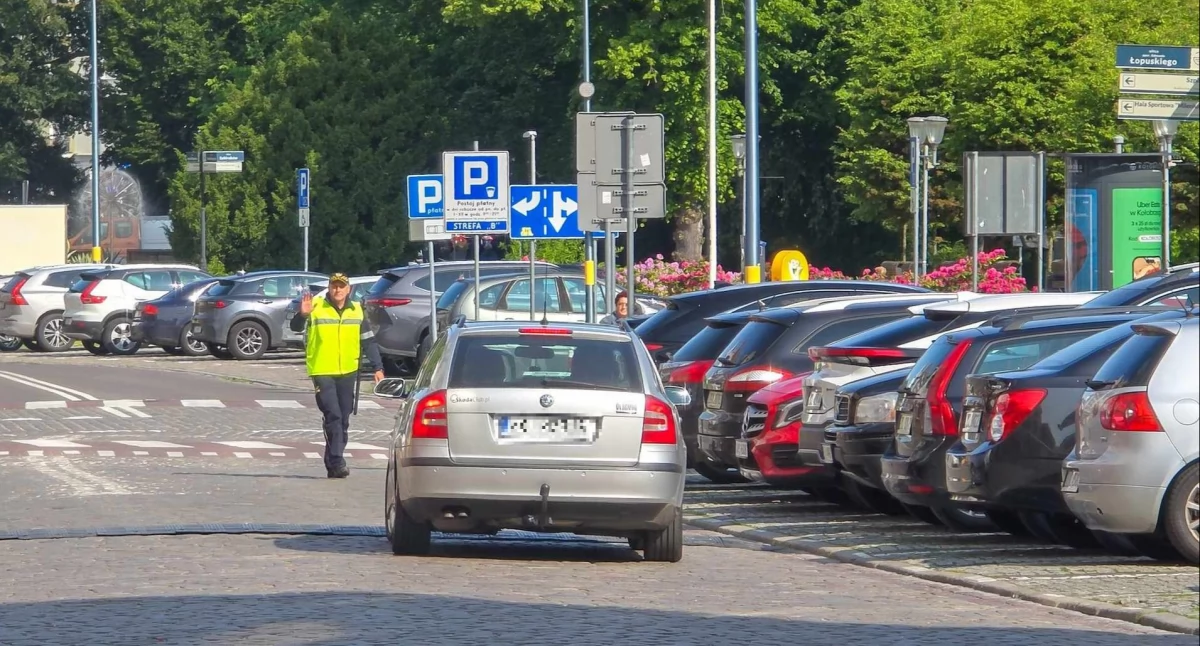 Wiadomości, Zmiany centrum Kierowcy jeżdżą prąd - zdjęcie, fotografia