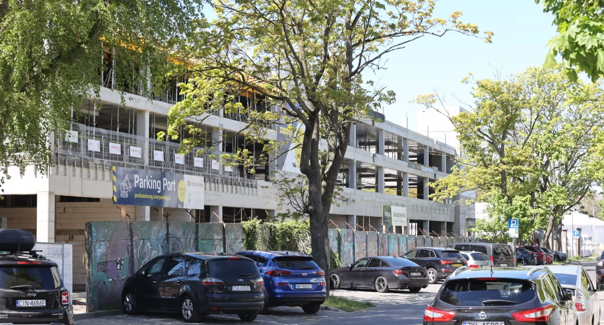 Wiadomości, Lokale parkingu Portowej pierwszymi najemcami Wśród znane marki - zdjęcie, fotografia