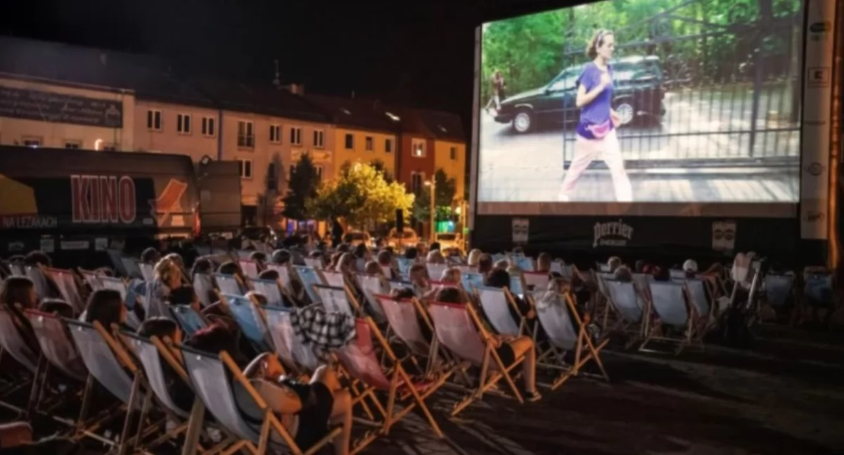Wiadomości, leżakach Ustroniu Morskim wakacyjnych seansów - zdjęcie, fotografia