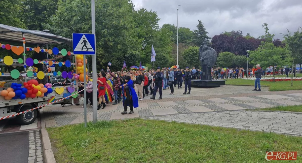 Wiadomości, Marsz Równości kontrmanifestacja modlitwa publiczna - zdjęcie, fotografia