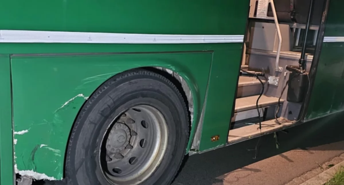 Wiadomości, Ukradł rozbił autokar Kołobrzegu Został zatrzymany Krakowie - zdjęcie, fotografia