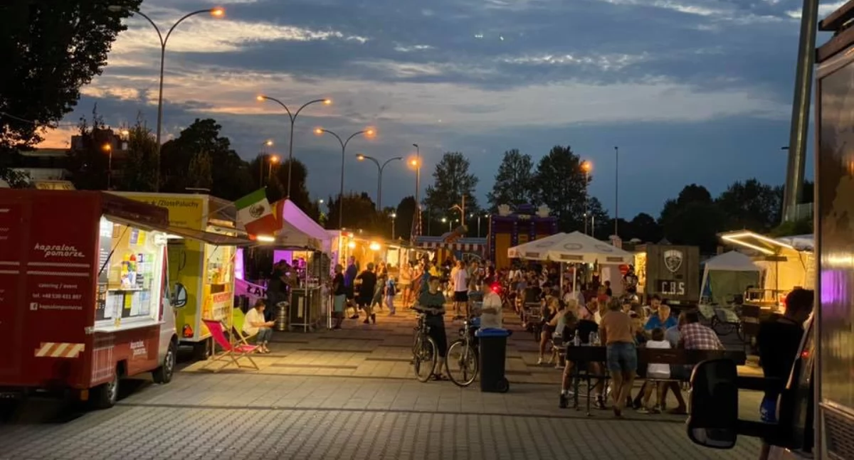 Wiadomości, Foodtrucki Stadionie Miejskim Street Festival - zdjęcie, fotografia