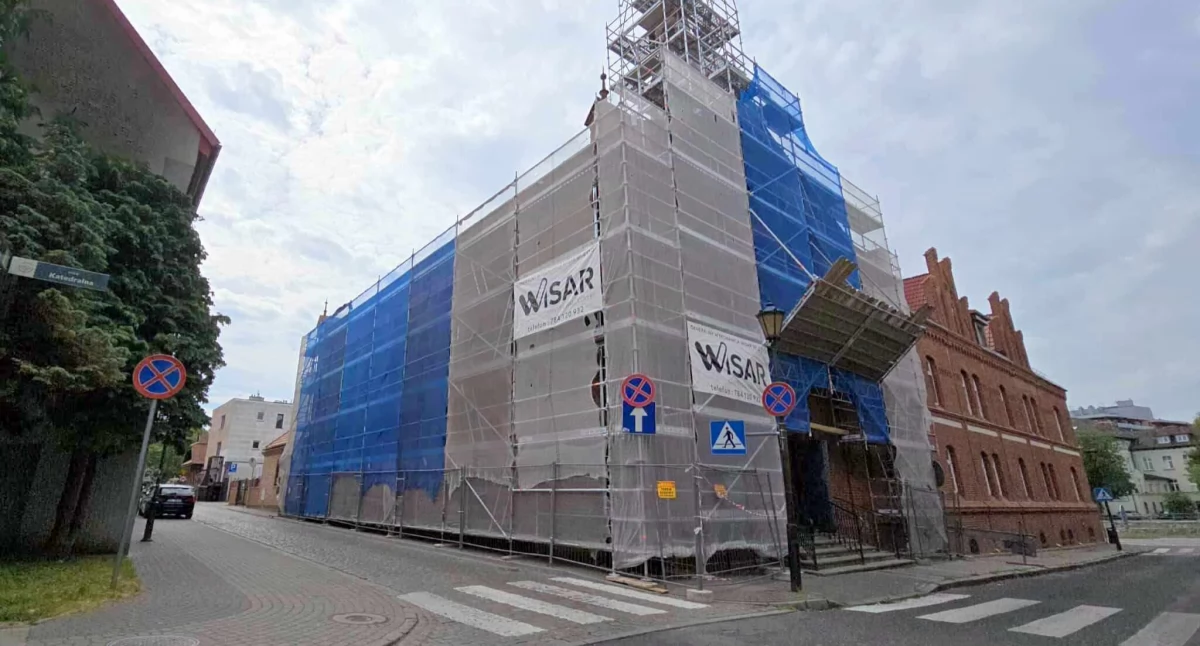 Wiadomości, Modernizacja małego kościółka Kołobrzegu nabiera tempa - zdjęcie, fotografia
