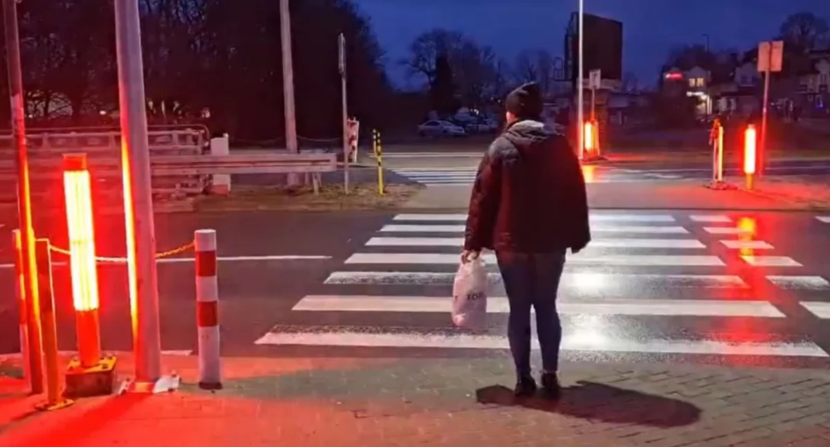 Wiadomości, Kolejne SafePassy Kołobrzegu Gdzie powstaną przejścia pulsującym światłem - zdjęcie, fotografia