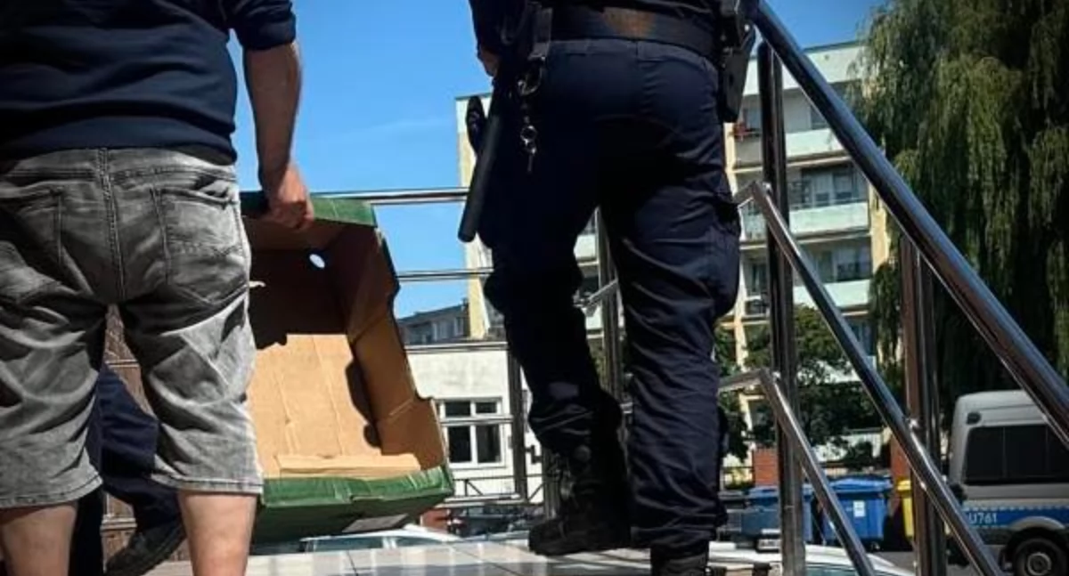 Kronika policyjna, Policja znów zatrzymała organizatora hazardowych nadmorskim deptaku - zdjęcie, fotografia