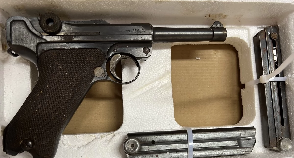 Wiadomości, Zabytkowy pistolet trafił muzeum ponad został znaleziony poddaszu - zdjęcie, fotografia