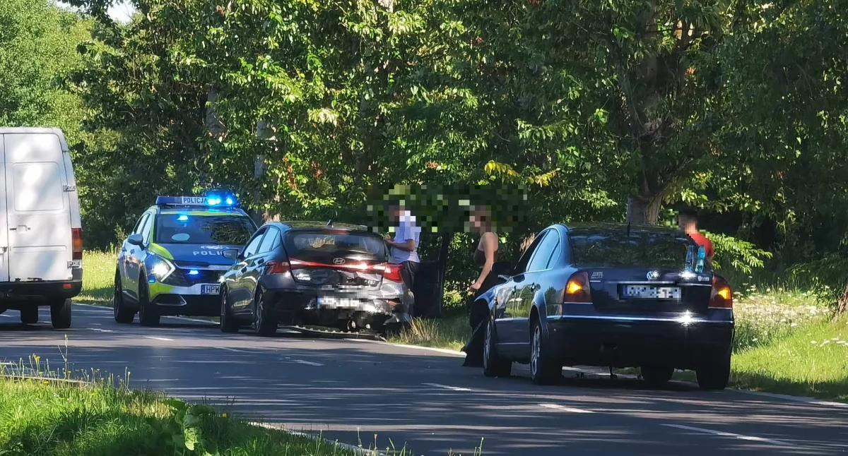 Wypadki drogowe, Uwaga kierowcy! wahadłowy trasie Dźwirzyna - zdjęcie, fotografia