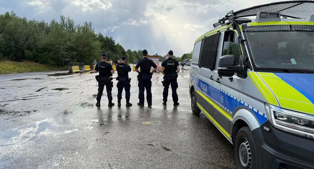 Kronika policyjna, Posiadanie narkotyków jazda wpływem alkoholu wykroczenia policja podsumowała festiwalowy weekend - zdjęcie, fotografia