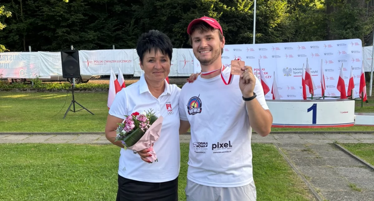 Łucznictwo, Kacper Grzelak brązem Mistrzostwach Polski Młodzieżowców - zdjęcie, fotografia
