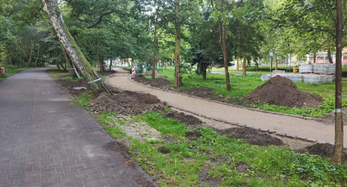 Inwestycje, Przebudowa Fredry zgodnie planem droga rowerowa chodnik zamiast wspólnego ciągu - zdjęcie, fotografia