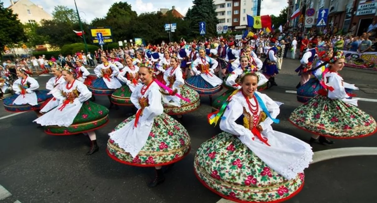 Wiadomości, Kołobrzeg rytmie kolorowych kultur Pamiętacie Interfolk (foto) - zdjęcie, fotografia
