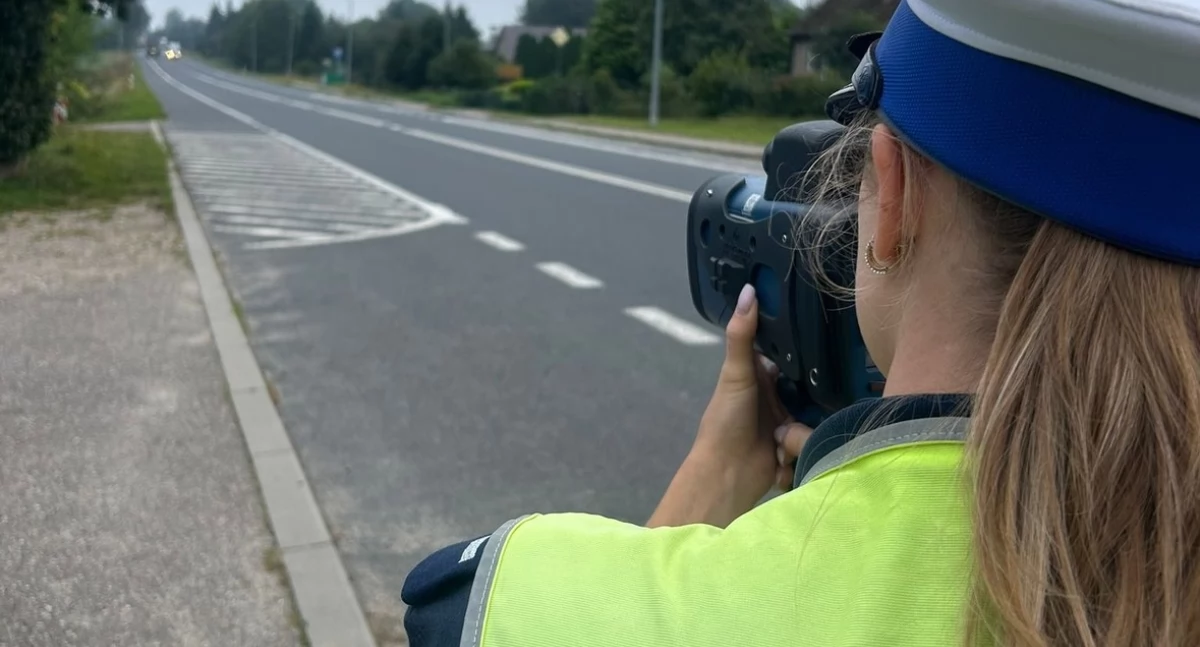 Wiadomości, Policja znów wyłapała piratów drogowych wykroczeń jednego - zdjęcie, fotografia